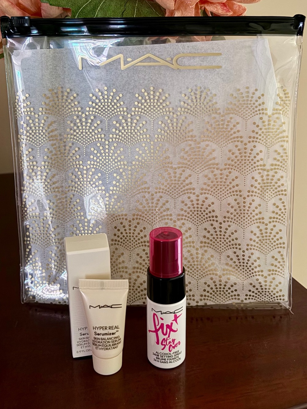 NWT MAC 3 piece bundle Hyper Real Serumizer, Fix+ Setting Spray and beauty bag